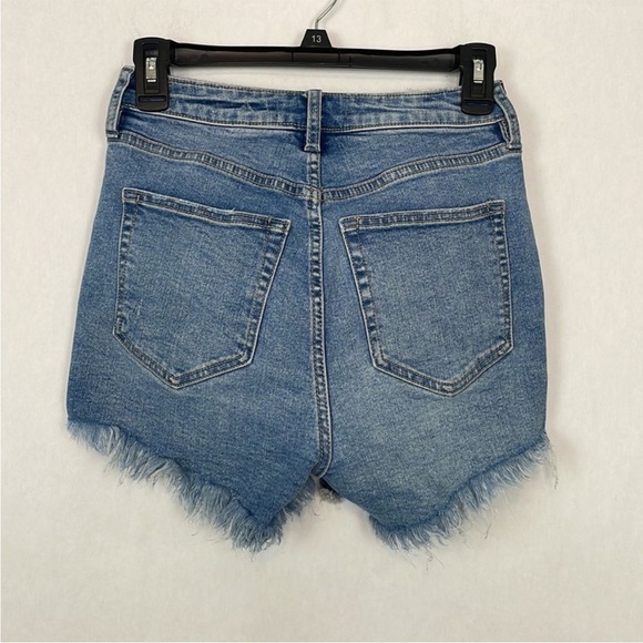 Free People We The Free Curvy Vintage Hi Rise Button fly Jean Shorts. Size 25. - Picture 7 of 13